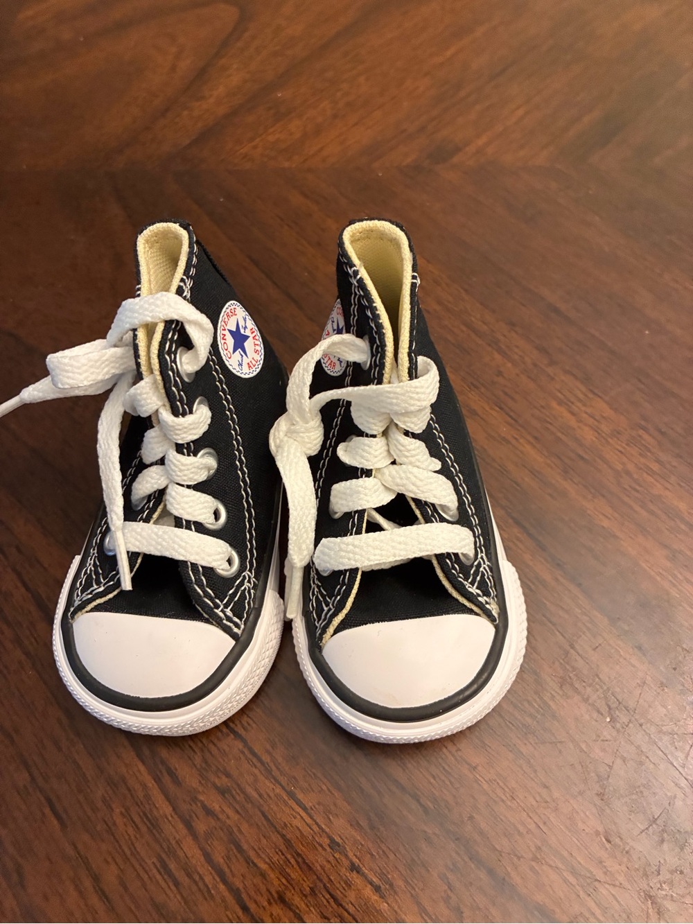 Converse Kids' Chuck Taylor All Star High Top, Black, 2 baby new